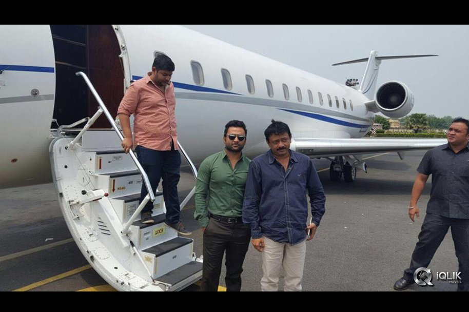 Ram-Gopal-Varma-and-Sachiin-Joshi-in-Patna-To-Promote-Veerappan